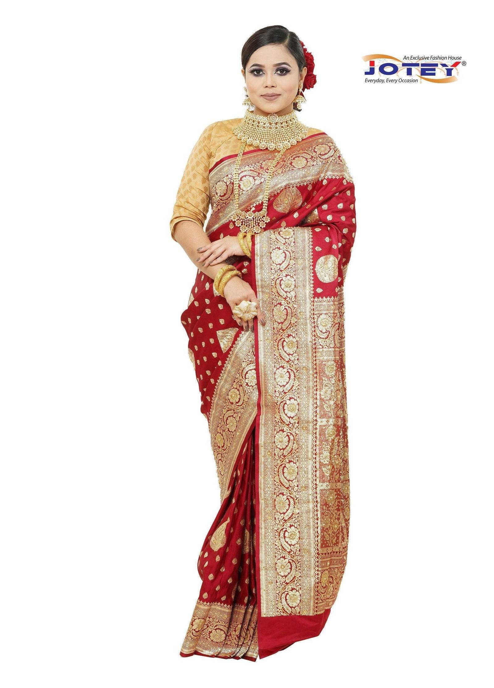 Floral Woven Pure Banarasi Silk Saree in Maroon