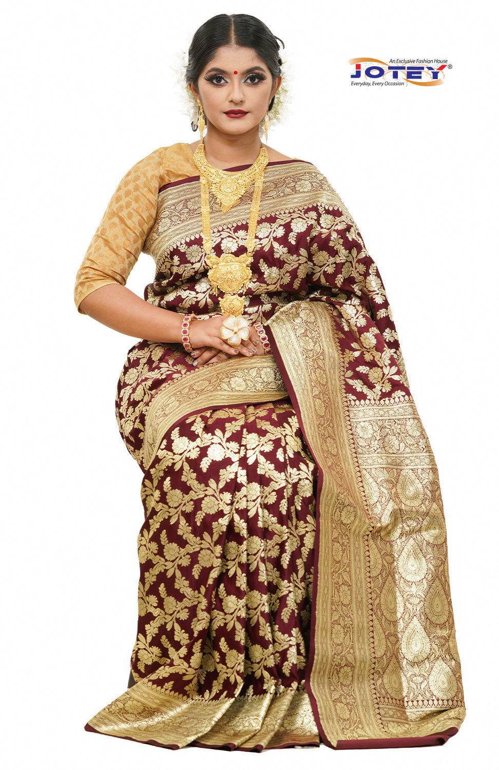 Floral Woven Pure Banarasi Silk Saree in Maroon