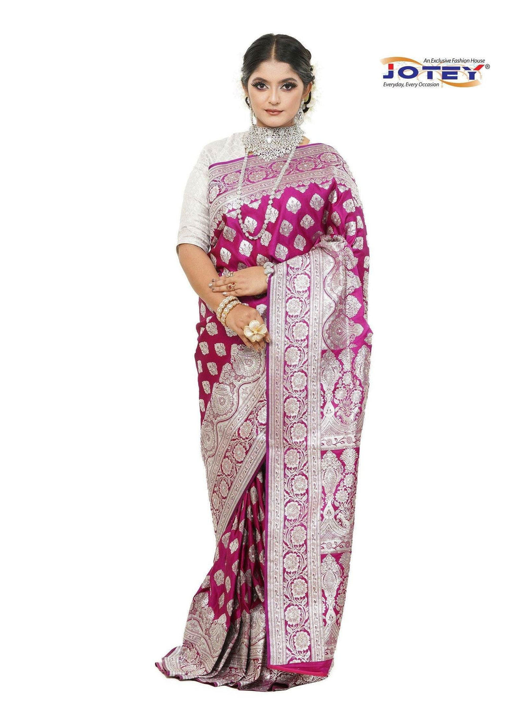 Floral Woven Pure Banarasi Silk Saree in Purple