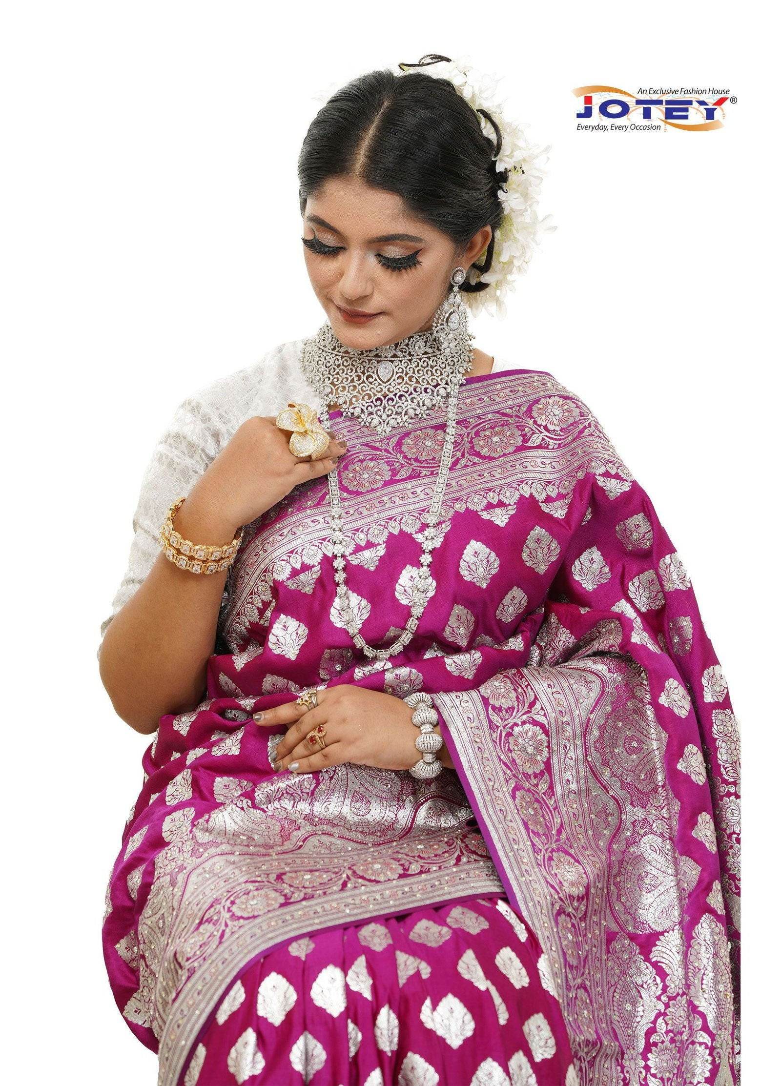 Floral Woven Pure Banarasi Silk Saree in Purple