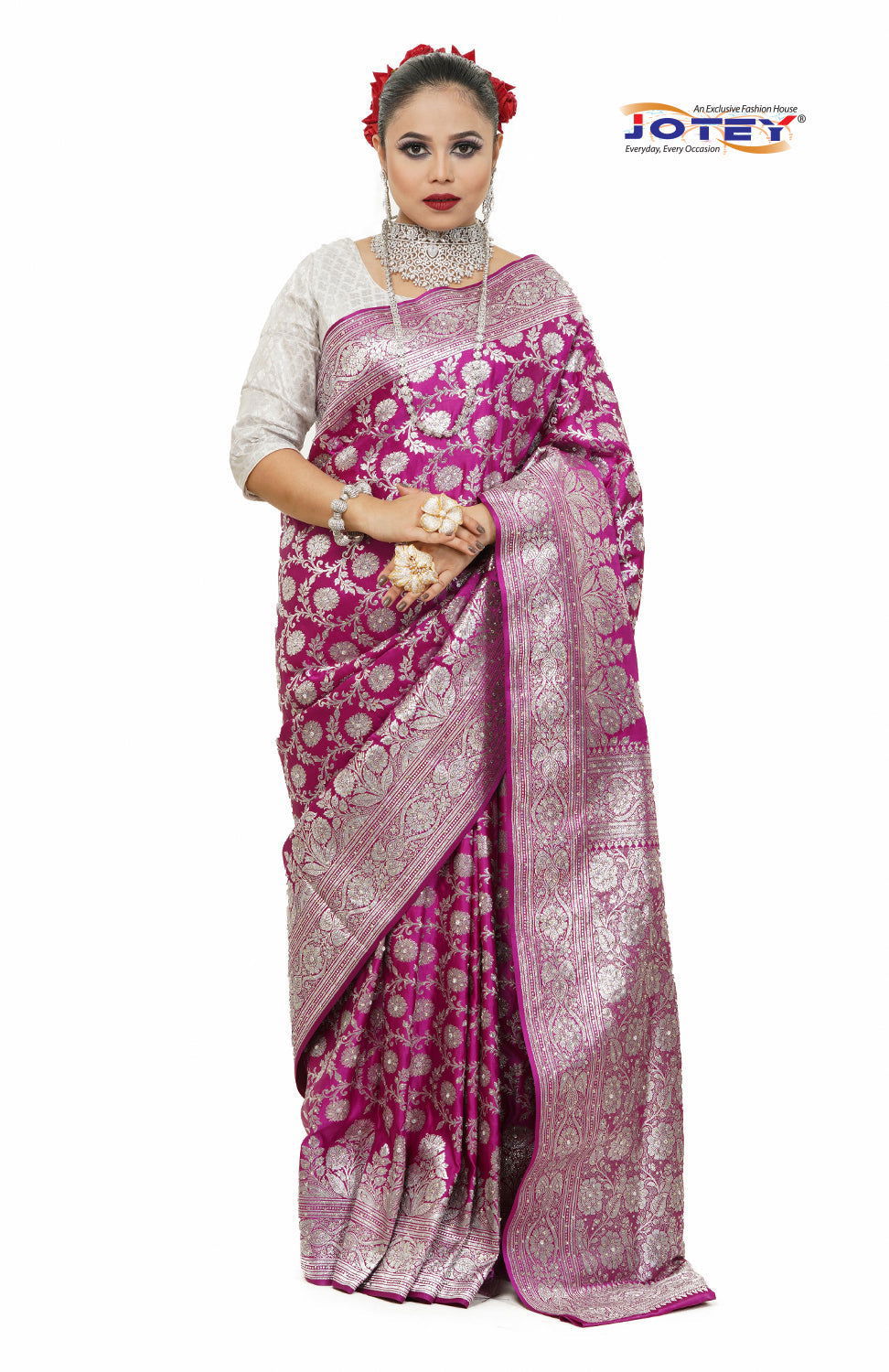 Floral Woven Pure Banarasi Silk Saree in Purple
