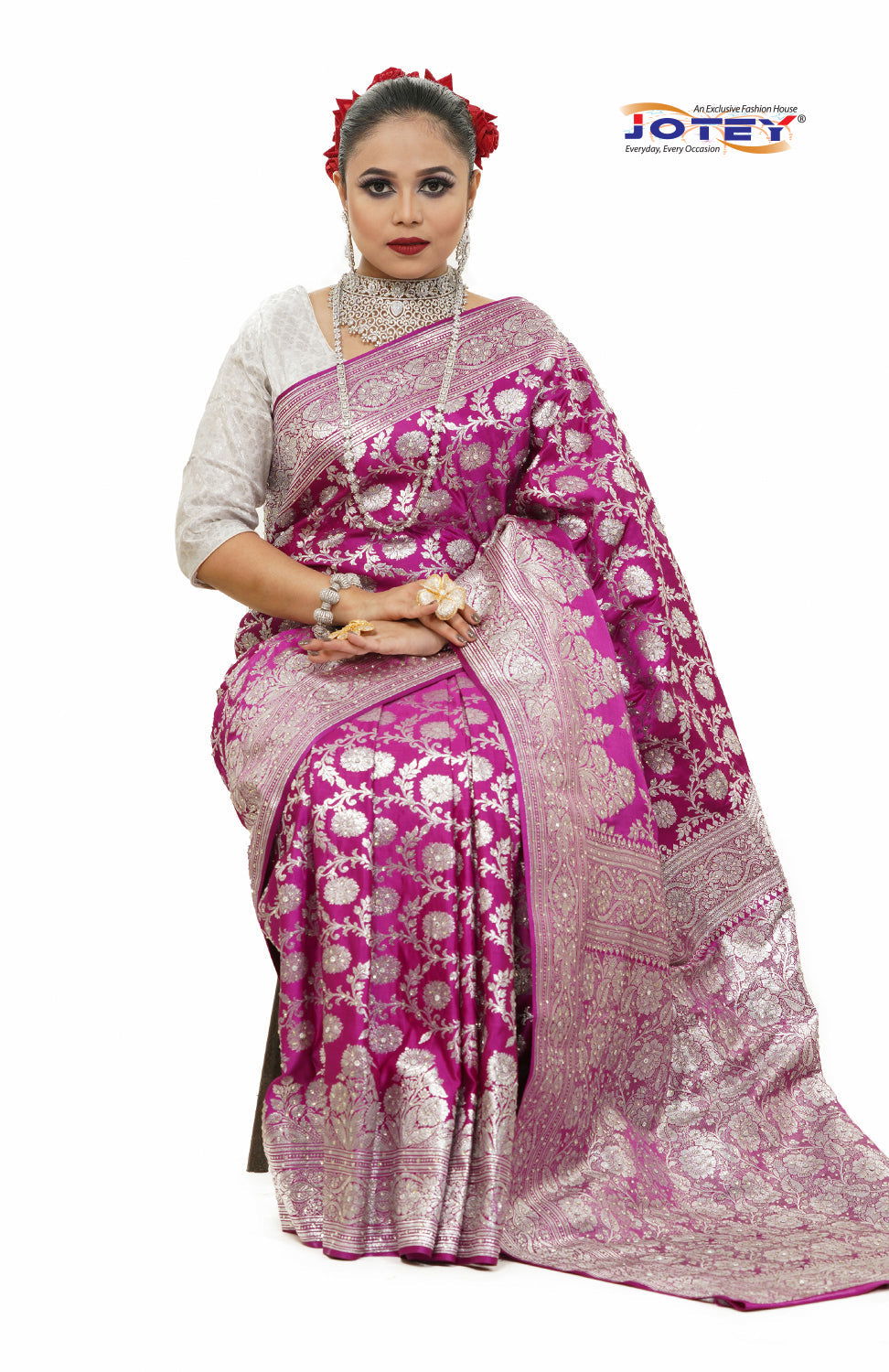 Floral Woven Pure Banarasi Silk Saree in Purple
