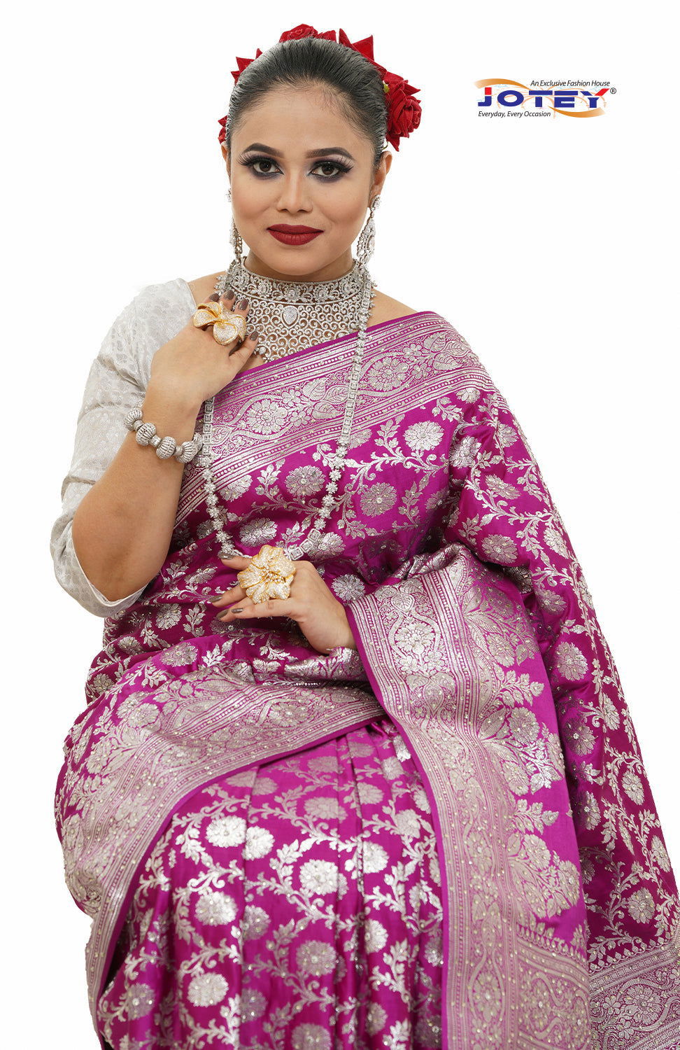 Floral Woven Pure Banarasi Silk Saree in Purple