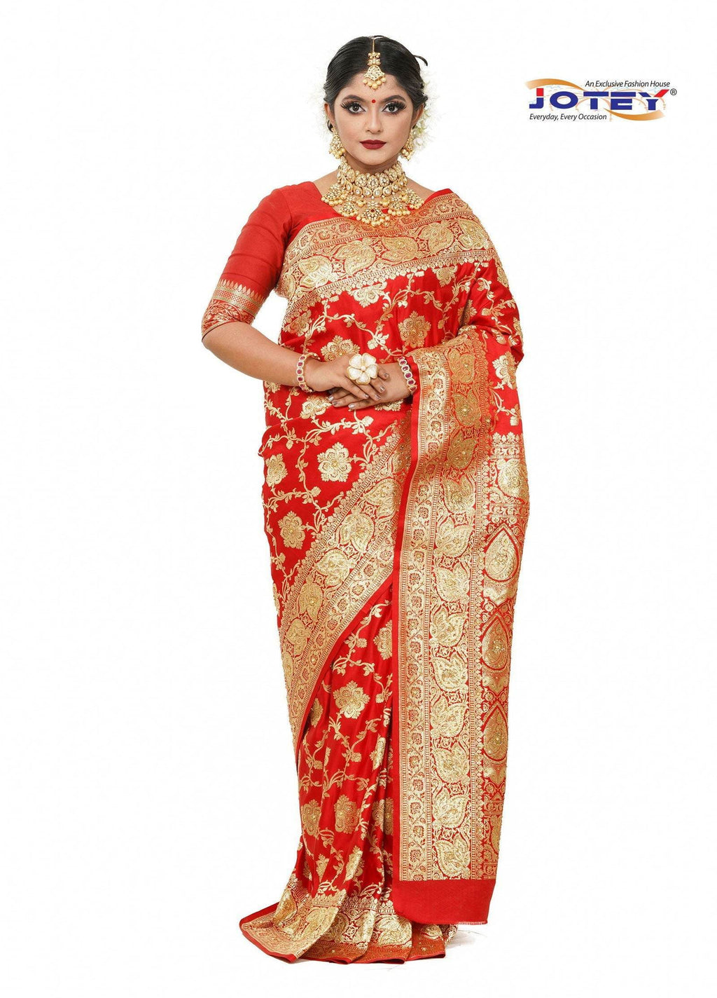 Floral Woven Pure Banarasi Silk Saree in Red