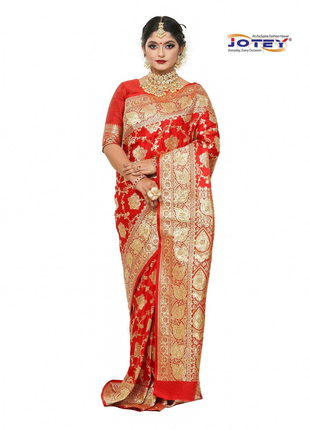 Floral Woven Pure Banarasi Silk Saree in Red